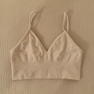 Alo Women's Cream Beige V-Neck Sports Bralette Small